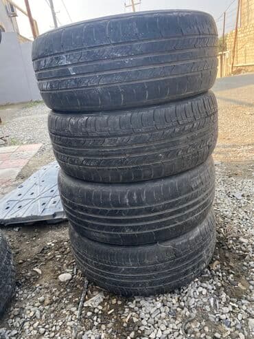 235/50 R18 təkərlər normal gorunduyi kimdir
Eyrsi vurmasi yoxdur