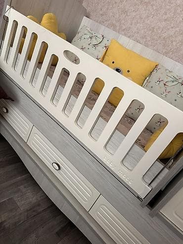 qız ucun dolab: Oğlan və qız üçün, İşlənmiş, Dördbucaq, Beşik, Dəst ilə, Matras ilə, Yellənmə mexanizmsiz — 3