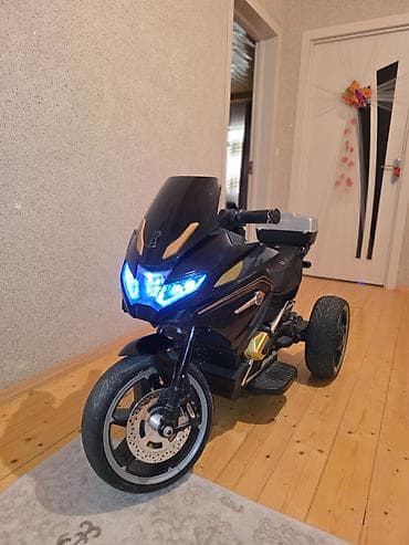 uşaq çəkmələri: Uşaq üçün elektrikli üçtəkərli motosiklet Çox az istifade olunub — 1