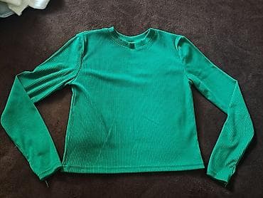 Yaşıl rəngdə, uzunqollu qadın bluzası. - Model: sadə, klassik kəsim lalafo.az -da Yaşıl rəngdə, uzunqollu qadın bluzası. - Model: sadə, klassik kəsim