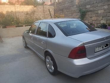 motolar: Opel Vectra: 1.8 l | 2001 il 317000 km Sedan — 4