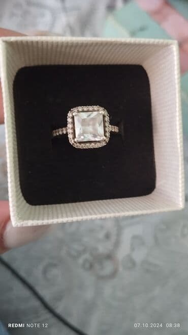 qızıl qolbaqlar və qiymətləri: 35m alınıb gumuşdu 20m verirem tek qaş üžuk — 1