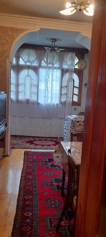 3 otaqli ev tecili satilir 5/1 yeni tikili emlak sahibiyem