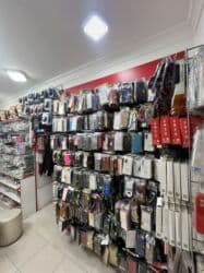 Biznes üçün program təminatı: Azadliq metrosunun cixişi telefon aksesuarina aid her bir şey var — 3