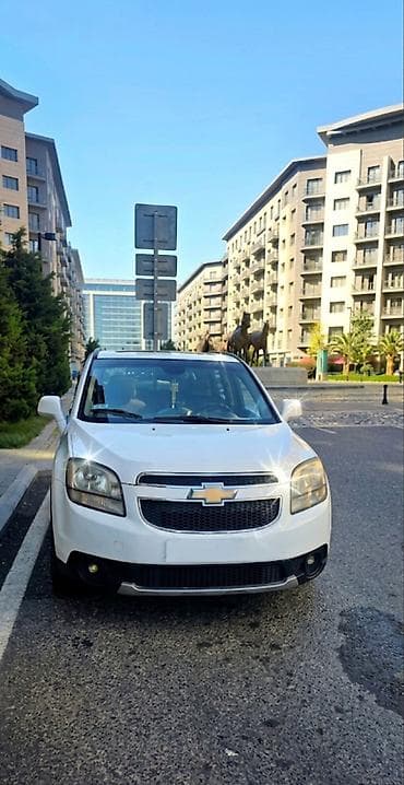 chevrolet salon: Chevrolet Orlando: 1.8 l | 2012 il 146000 km Ofrouder/SUV — 7
