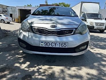 mercedes 208 d: Kia Rio sedan – gümüşü 2013 il 291km tecili satilir pul lazim oldugu — 6