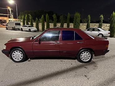 Mercedes-Benz 190 (W201): 2 l | 1987 il Sedan — 2
