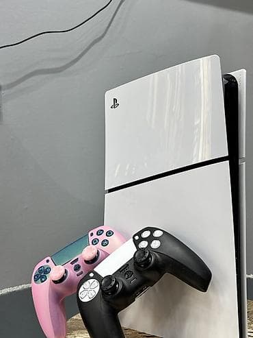 plestesn 5: Sony PlayStation 5 oyun konsolu Xüsusiyyətlər: - 4K 120 Hz və HDR — 3