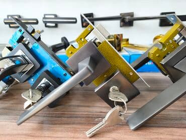 замки для дверей: Daxili və giriş qapıları üçün komplekt qapı tutacaqları və zamok — 1