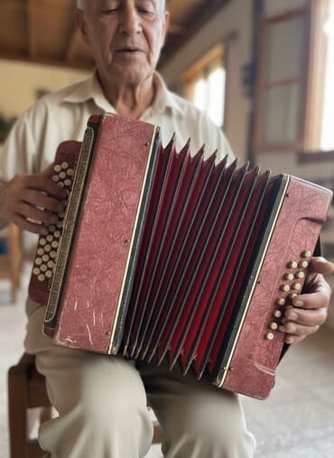 kazan qarmon satilir: Qarmon, Akustik, İşlənmiş, Ödənişli çatdırılma, Ünvandan götürmə — 1