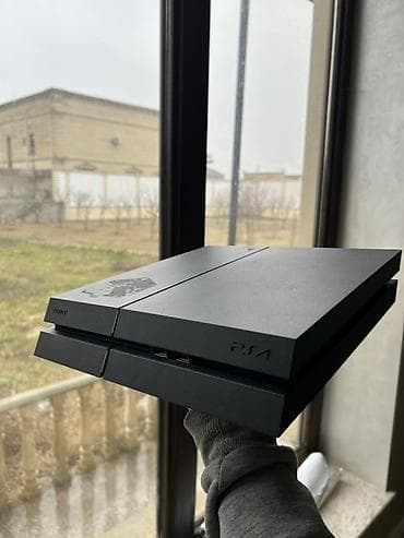 плейстейшен 4 про: Sony PlayStation 4 (PS4) oyun konsolu salam ps4 satılır 800 gb — 1