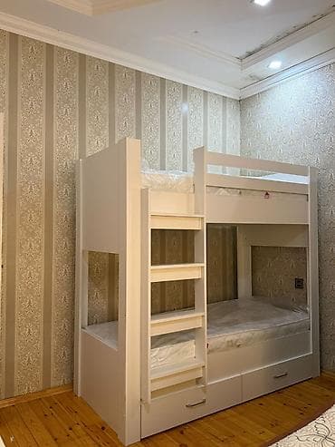 Oğlan və qız üçün, Çarpayı, Matras ilə, Siyirməli, Taxta