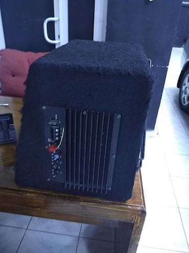 1200: JBL 1200W aktiv sabvufer (bass qutusu) - Güc: 1200 W (üzərində qeyd — 4