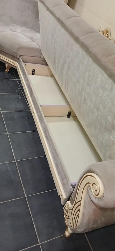 Künc divan, Divan, Bazalı, Açılan — 6