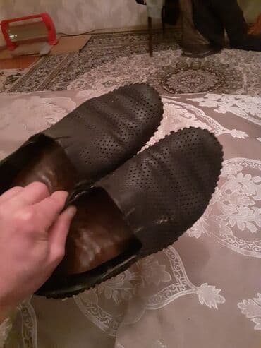 bu kişi штани: Gencede satilir 4cutdu nabuk botinka .zamuj mokasin.deri mokasin — 6