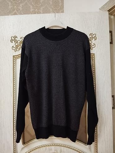 de facto sweatshirt: Palver 44 razmer kişi ücun 2 dəfə geyinilib təzədir dəyərindən aşağı — 2