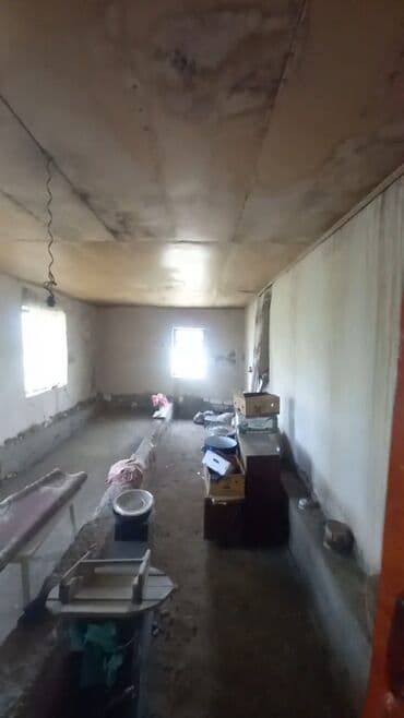 navastroykada satilan evler: 4 otaqlı, 3000 kv. m, Orta təmir — 5