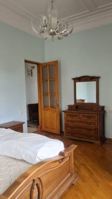 xacmaz obyekt: Badamdar da Hərbi qospitalın yanında 6 sotun içində olan 2 mərtəbli 5 — 12