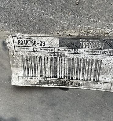 m bufer: Ön, BMW F10 — 4