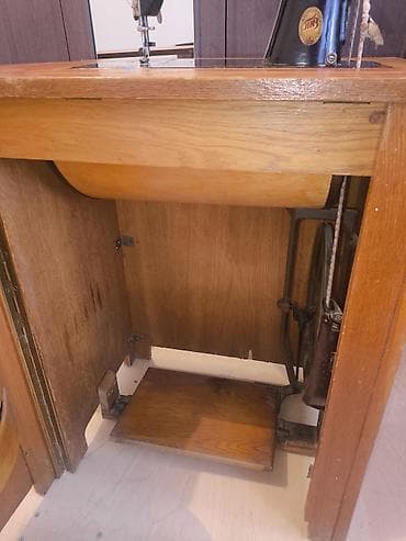 antik mebellər: Podolsk Mexaniki Zavodu (PMZ) istehsalı olan pedal (ayaqla idarə — 5