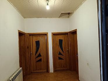 gencede ev: 3 otaqlı, 2 kv. m, Kredit yoxdur, Orta təmir — 8