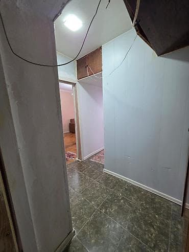 ev almaq bakida: Yasamal rayonu, Elmlər metrosunun yaxını, İlahiyyat Məscidinin yanı — 7