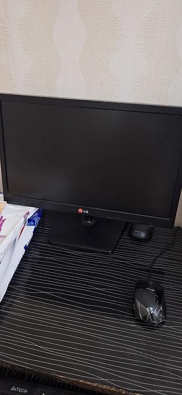 Masaüstü kompüter komplekti Tərkib: - LG LCD monitor (təxmini 19–22