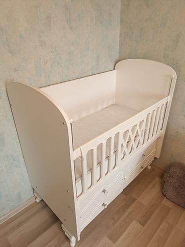 usaq dolablari: Oğlan və qız üçün, Dördbucaq, Beşik, Matras ilə, Yellənmə mexanizmsiz — 3