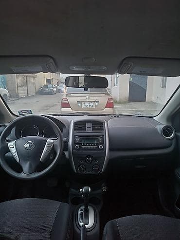 Avtomobil satışı: Nissan Versa: 1.6 l | 2017 il Sedan — 4