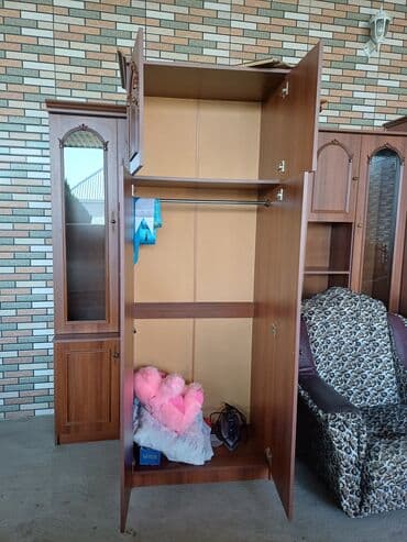 шкафы для кухни: Б/у, Распашной, Прямой шкаф, Гардеробный шкаф — 2