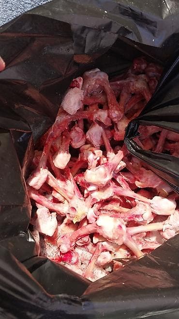 It yemi. Toyuqun Qabirga ve Bud sumuyu, Toyuq farji ciyer boyun