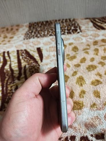 htc one m7 802w dual sim silver: Honor Magic 7 Pro, 512 GB, rəng - Gümüşü, İki sim kartlı — 6