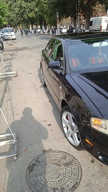 Audi A4: 2 l | 2004 il Sedan — 8