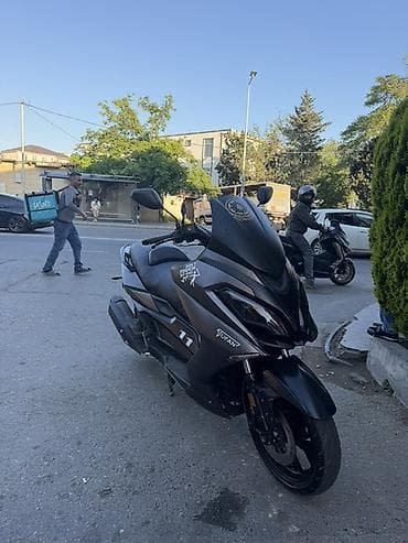 07 disk: Tufan - Sport 11 maxi-skuter, 300 sm3, 2021 il, 9000 km — 6
