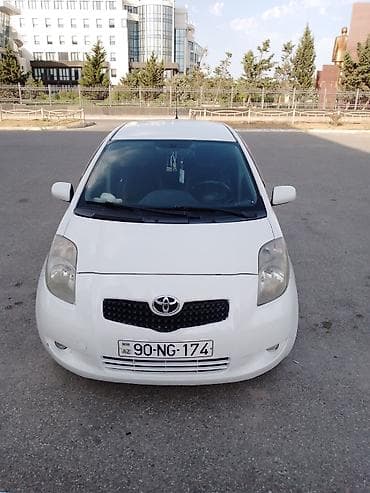 bmw m3 coupe: Toyota Yaris: 1.3 l | Hetçbek — 7