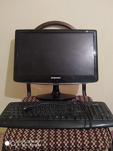 Samsung SyncMaster monitor + klaviatura seti - Monitor: Samsung