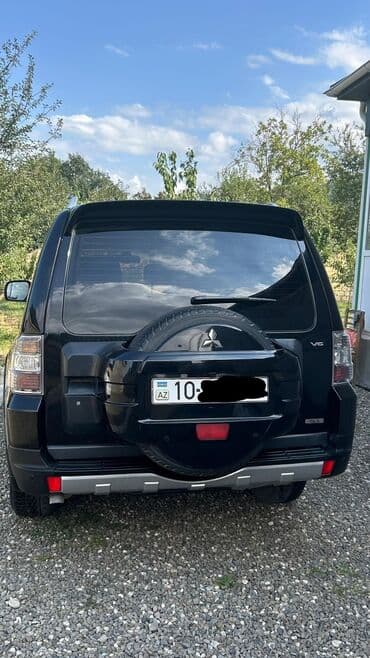 qoşqu lapet: Mitsubishi Pajero (IV nəsil) SUV - Gövdə: 5 qapılı, qara rəng, tam — 5
