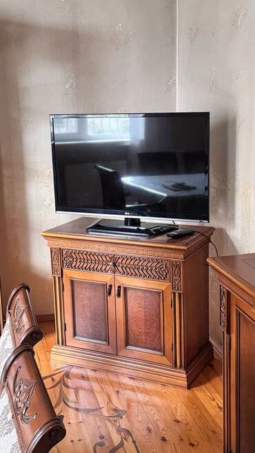 işlenmiş mebeller satilir: İşlənmiş, Komod, Rəf, Servant, Kredit yoxdur, Azərbaycan — 2