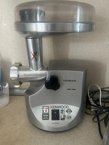 Kenwood PRO 1600 ətçəkən maşın.Çox az islenib 380 m almisam 250 m