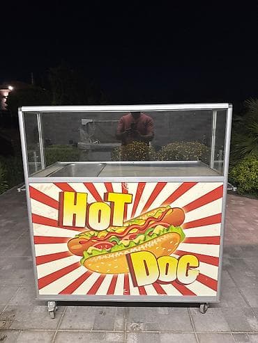 Hot-dog satışı üçün mobil vitrinalı köşk - Cazibədar “HOT DOG” ön — 1