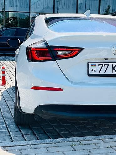 disk satilir: Honda Insight sedan – ağ rəng, hibrid (benzin-elektrik) güc aqreqatı — 6