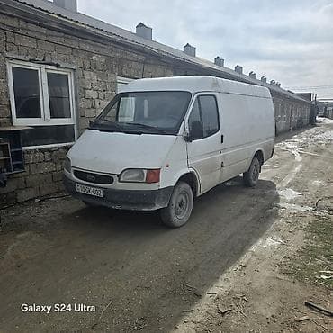 Ford hal.hazirda işlekdir. mator 2 3 aydi yigilib saat kimi isleyir