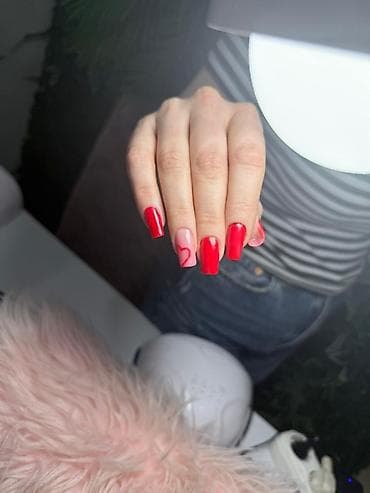 Qırmızı gel manikür xidməti - Klassik və modern formalar: kvadrat lalafo.az -da Qırmızı gel manikür xidməti - Klassik və modern formalar: kvadrat