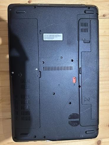 Packard Bell noutbuk Xüsusiyyətlər və dizayn: - Ekran: təxminən 15.6" — 4