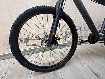 BMAX GTR dağ velosipedi satılır. Mat qara-boz rəngli, idman üslublu — 2