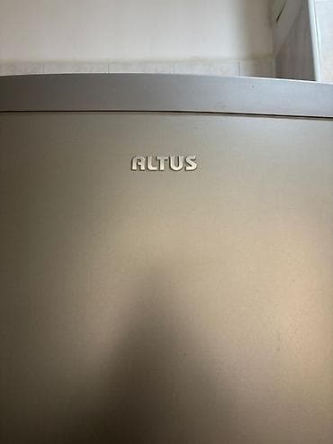 Soyuducu "ALTUS". İşləkdir