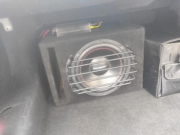 Avtomobil üçün subwoofer sistemi mono blokla birgə Barterde olar