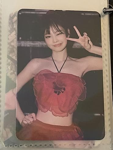 Məhsul: K-pop fotokartı - Format: kolleksiya üçün fotokart (standart — 1