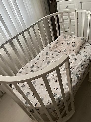 Beşiklər: Oğlan və qız üçün, Yumru, Beşik, Matras ilə, Yellənmə mexanizm ilə — 3