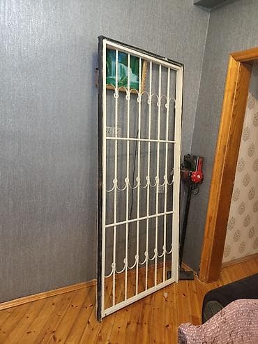 Dəmir Qapı Barmaqlığı/Təhlükəsizlik Çərçivəsi - Material: qalın lalafo.az -da Dəmir Qapı Barmaqlığı/Təhlükəsizlik Çərçivəsi - Material: qalın